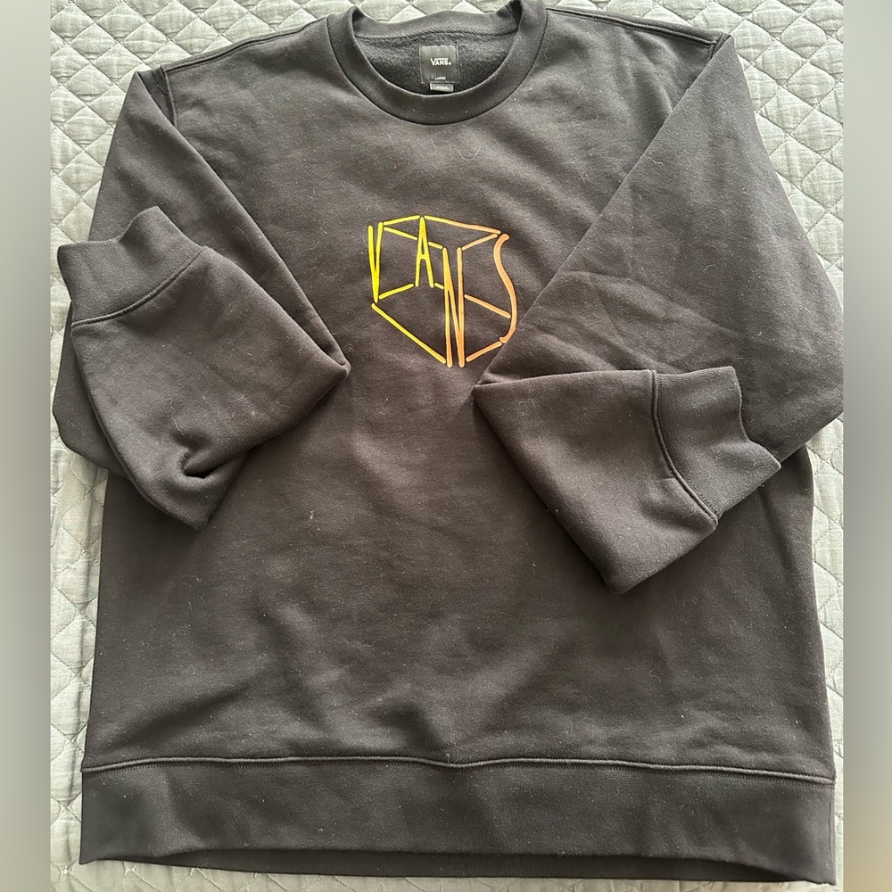 Unisex Size Large sweatshirt